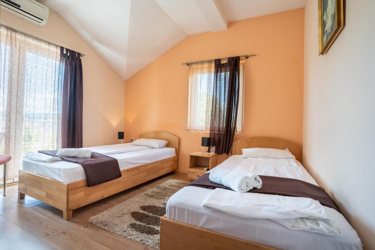 Garni Hotel Mali Predah Knjazevac Buitenkant foto